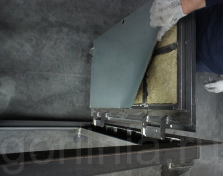 Напольный люк Стелс-У 600х600 уголок утепленный образец